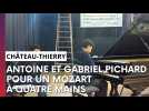 Antoine et Gabriel Pichard les jeunes musiciens prodiges castels au piano dans un Mozart à quatre mains