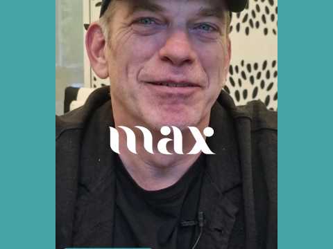 VIDEO : Max rencontre Garou pour la sortie de…