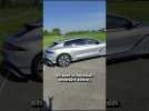 Fini la galère des créneaux, cette voiture le fait pour vous ! #voiture  #shorts   #autonome