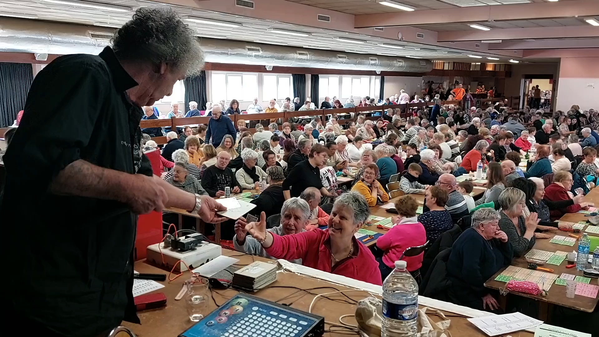 « C'est mon troisième en trois jours » : à Lamballe, avec les maboules du loto [Vidéo]