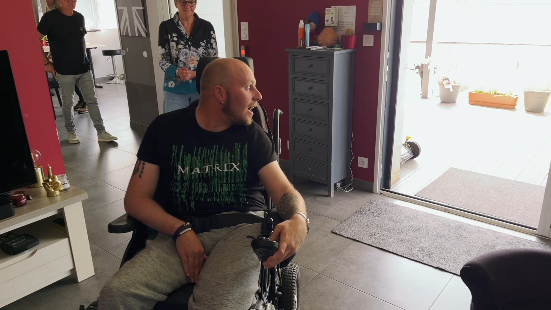 « On fait appel à la solidarité » : rescapé d'un grave accident, ce Landivisien a perdu son fauteuil, sa voiture adaptée et son autonomie
