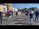 Sedan-Charleville: encouragements pour les coureurs à Dom-le-Mesnil