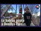 Ophélia et Romane, à bord du bateau pirate à Dennlys Parc : 