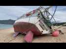 Le voilier échoué depuis dimanche 15 octobre sur la plage de Capu Laurosu à Propriano