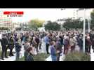 VIDÉO. À Angers, des centaines de personnes réunies devant la mairie en hommage à Dominique Bernard