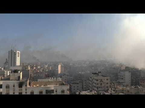 Smoke billows over Gaza City as Israeli air strikes persist