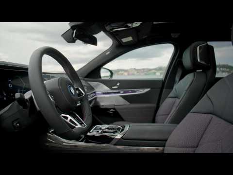 BMW i7 M70 xDrive Interior Design in Liquid Copper - Saphire Black