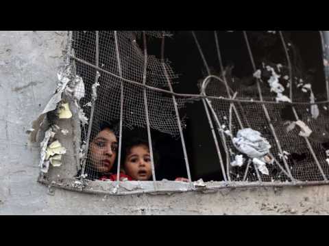 Israel-Hamas war: Gaza hospitals at breaking point as Macron urges Israel to stop bombings