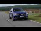Volkswagen Touareg R 3.0 TSI E-hybrid 4Motion in Lapis Blue Driving Video