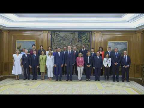 Spain swears in new cabinet with most ministers unchanged