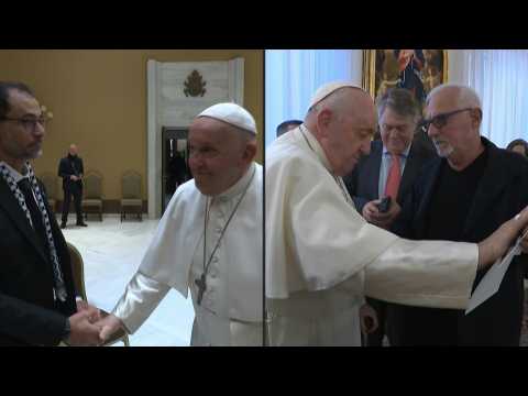 Pope meets families of Hamas hostages and Palestinian prisoners