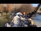 Inondations : la brèche de la digue de l'allée du Franc-Marais à Montreuil est colmatée