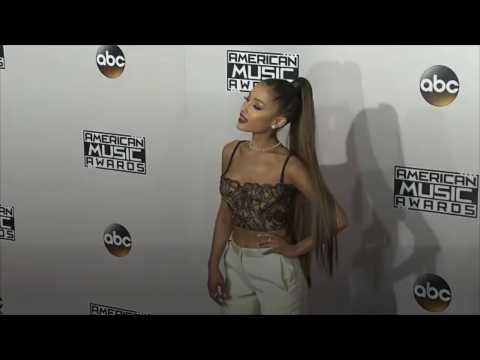 VIDEO : Ariana Grande annonce la sortie d'un nouvel album