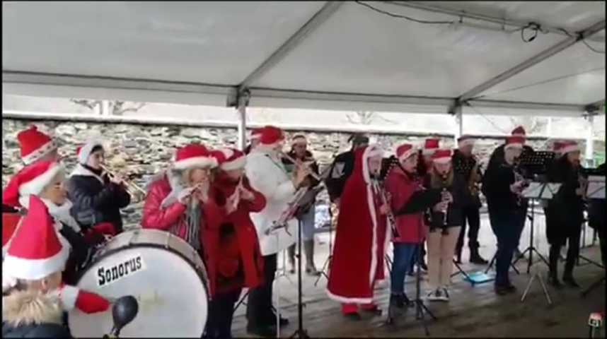 Vidéos : Le marché de Noël de Revin inauguré en musique - L'union