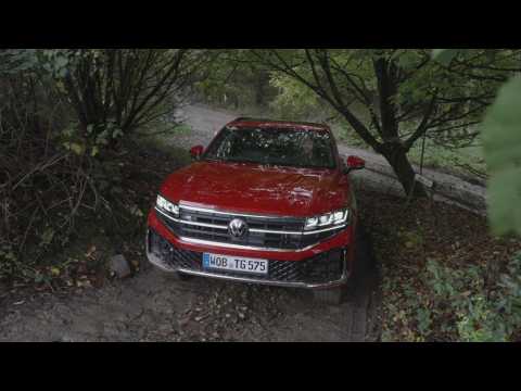 The new Volkswagen Touareg Offroad driving