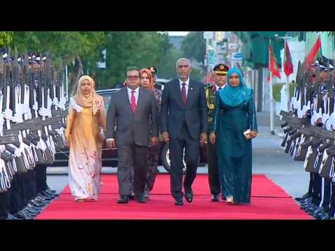 Maldives' president-elect arrives at inauguration ceremony
