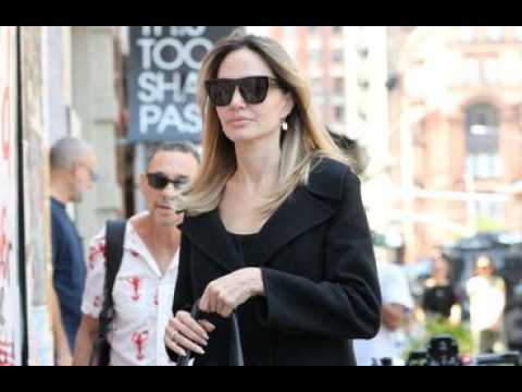 VIDEO : Angelina Jolie?: ses problèmes de santé causés par son divorce avec Brad Pitt