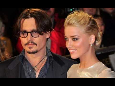 VIDEO : Johnny Depp accuse Amber Heard d?avoir empoch les 7 millions de dollars de leur divorce