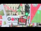 Thousands march in London in support of Palestinian people