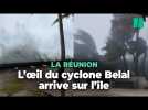 Les premières images de l'arrivée de l'oeil du cyclone Belal à la Réunion