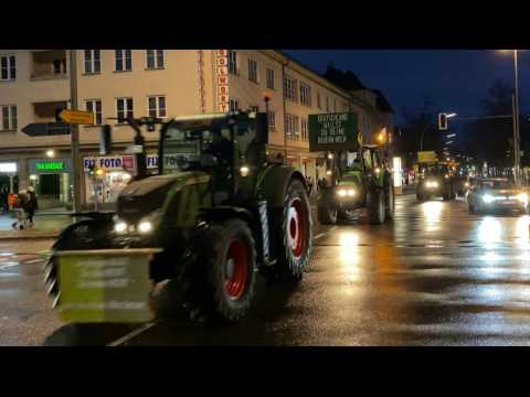 German farmers arrive in Berlin for tractor protest