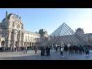 Au Louvre, des visiteurs réagissent à l'augmentation du prix d'entrée