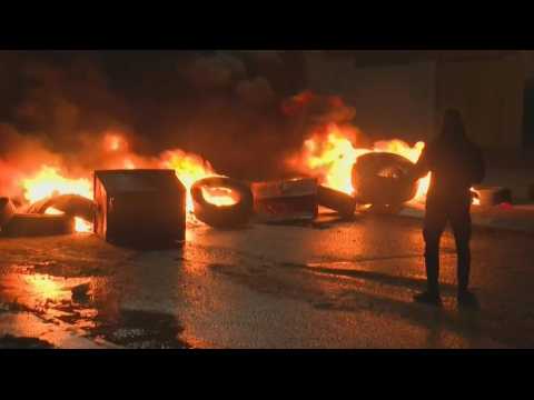 Palestinians burn tyres near Ofer prison ahead of prisoner release