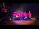 Les élèves de l'école Notre-Dame-Perrier chantent pour Octobre rose à Fagnières