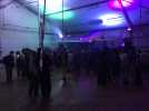 VIDÉO. Cinquante personnes dans un hangar désaffecté près de Morlaix pour une rave party