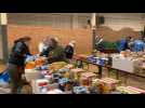Distribution de soupe et de colis alimentaires par le Secours populaire d'Armentières