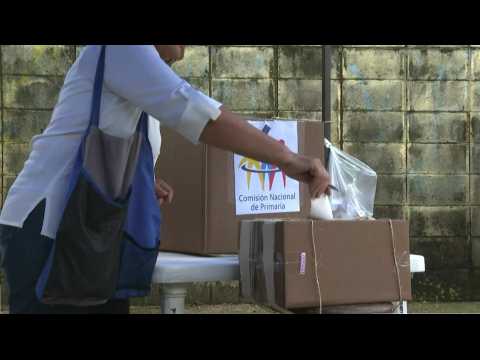 Caracas: Venezuelans vote in opposition primary election