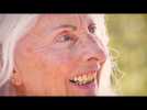 À 92 ans, Yvette saute à l'élastique pour Octobre rose