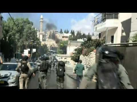 Clashes outside Jerusalem's Old City following Friday prayers