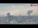 De la fumée s'élève dans le ciel de Gaza après des frappes israéliennes