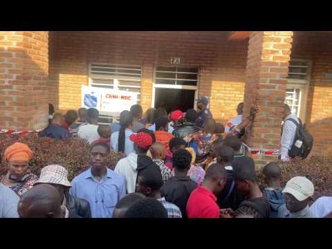 Voters queue to cast ballots as DR Congo polls open