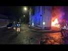 Une voiture abandonnée en feu: l'incendie se propage à une maison à Monceau