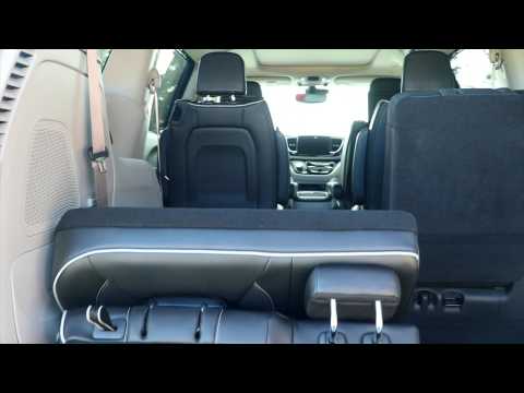2023 Chrysler Pacifica Stow n' Go Seating