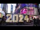 New-York : les illuminations du nouvel an ont été dévoilées à Times Square