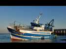 À Dieppe, un bateau de pêche s'échoue sur la plage après une avarie moteur