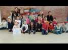 A Armbouts-Cappel, des enfants confectionnent des boîtes de Noël solidaires