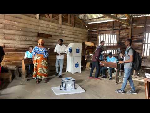 DR Congo enters second day of voting after chaotic start