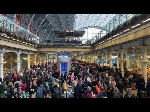 Thousands of Eurostar passengers stranded in London by wildcat strike