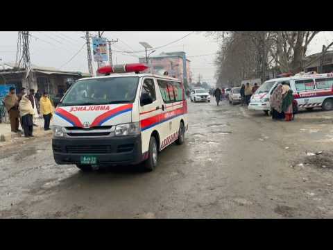 Bomb kills five police from Pakistan polio protection team
