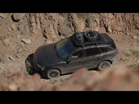 Audi Q8 e-tron edition Dakar Driving Video