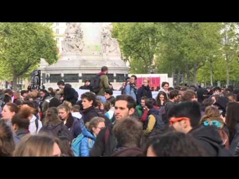 "Not Marine not Macron": students protest in Paris