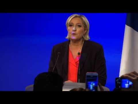 Marine Le Pen "congratulates" Emmanuel Macron on his win