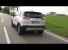 Opel Crossland-X Driving Video in White Trailer | AutoMotoTV