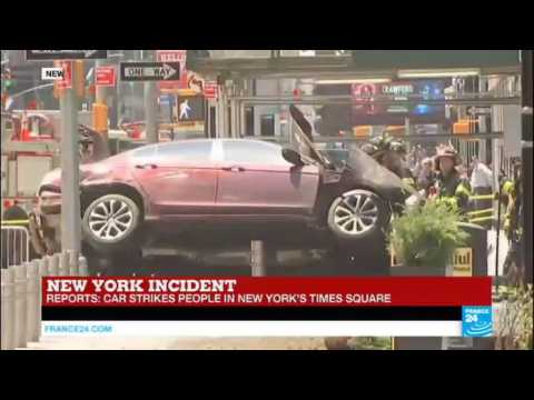 New York: More than 10 people injured as vehicule plough into crowd of pedestrians at Times Square