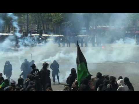 Confrontations in Paris at the May Day parade
