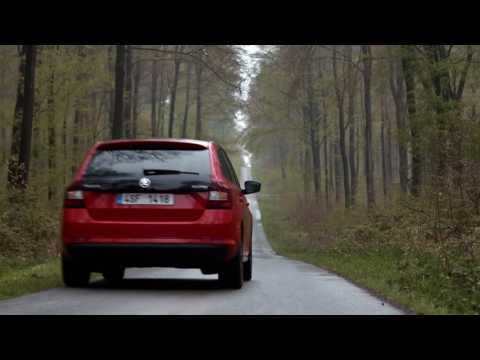 SKODA RAPID SPACEBACK Driving Video in Red Trailer | AutoMotoTV